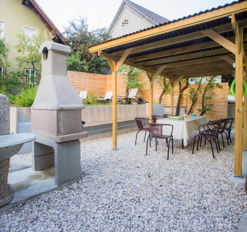 Lesce Hostel 외부 사진