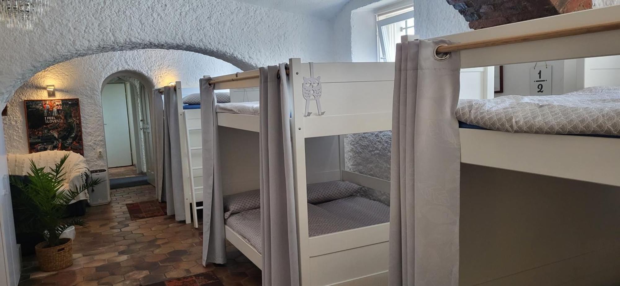 Lesce Hostel 외부 사진