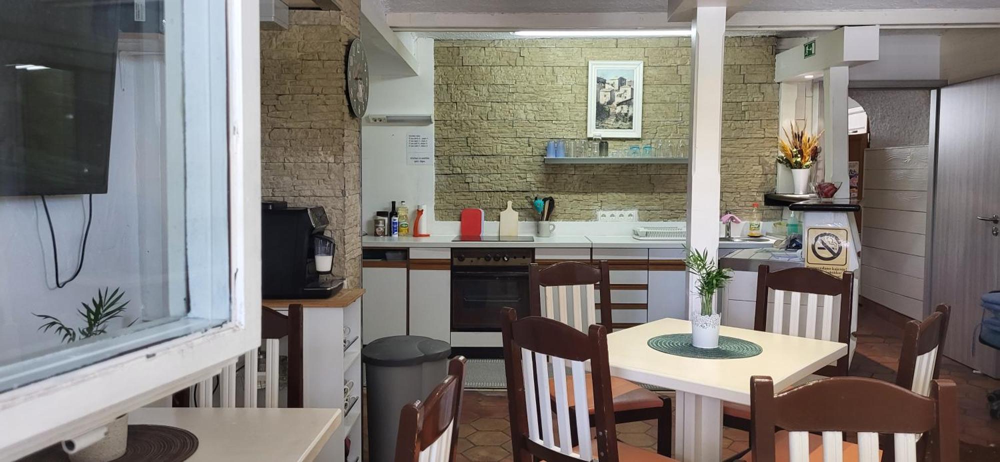 Lesce Hostel 외부 사진